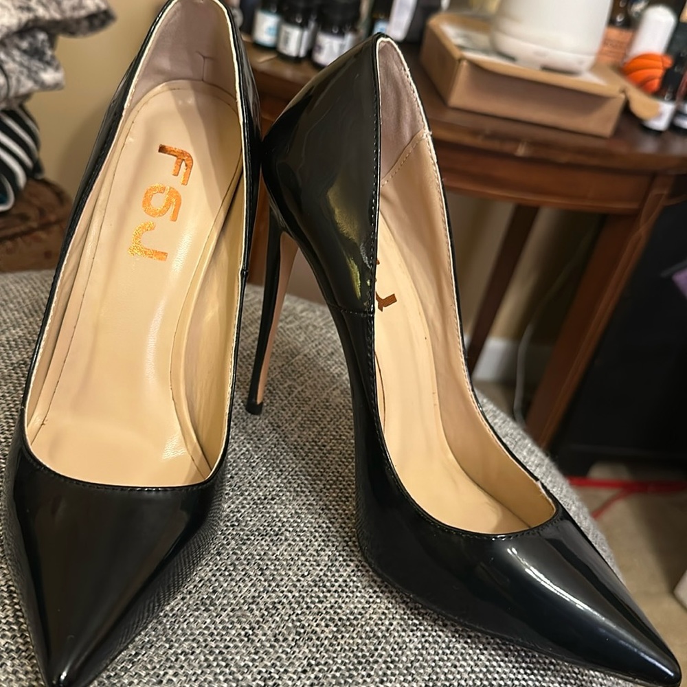 Black Patent Pointed-Toe Stiletto Pumps